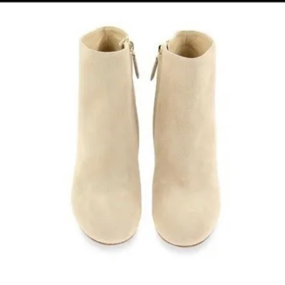 Brand new Chanel coco tower bootie size 37 - Picture 2 of 3